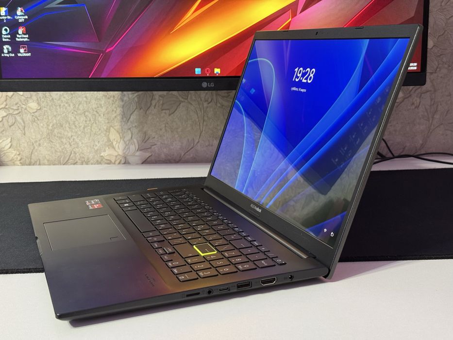 Ноутбук ASUS VivoBook M513U