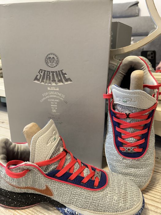 Pantofi sport baschet Nike Lebron Xx stare excelenta grip excelent