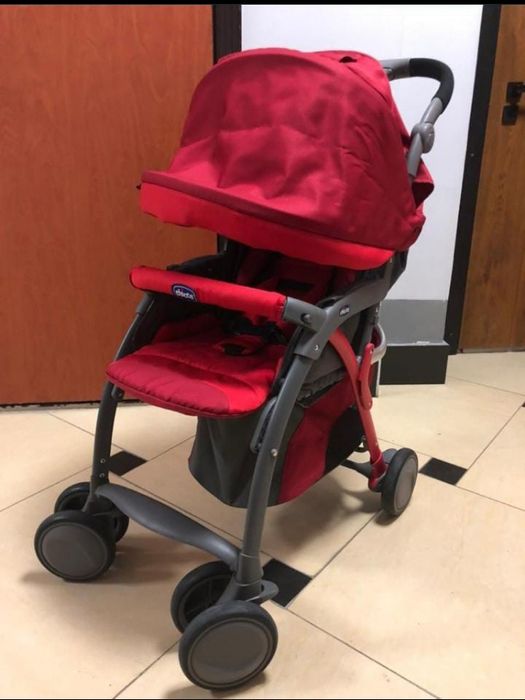 Срочно продам детскую коляску Chicco