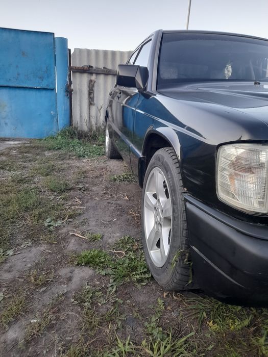 Продам мерса 190