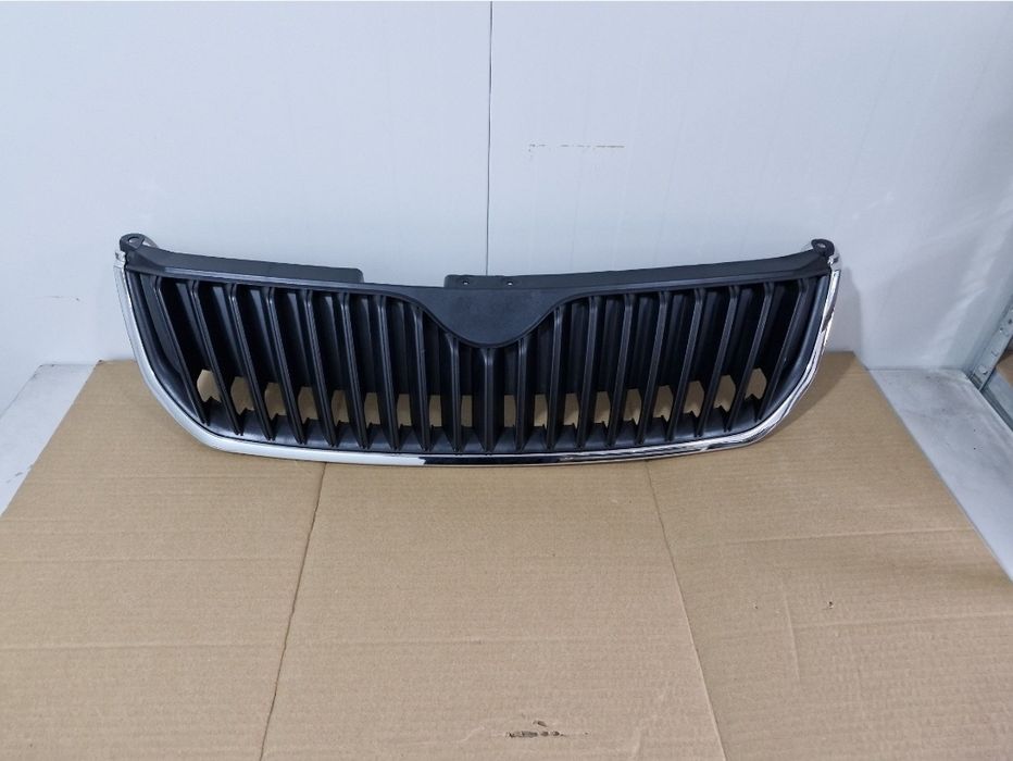 Grila centrala Skoda Superb 2 NOUA 2008-2012