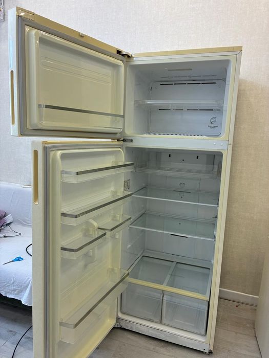 Продам холодильник Самсунг