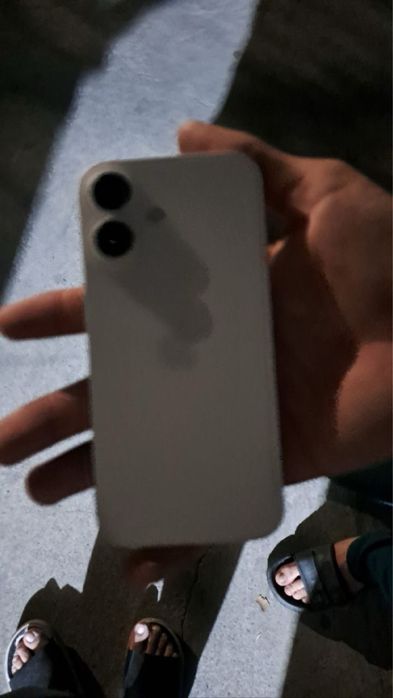Apple Iphone 16  ozi