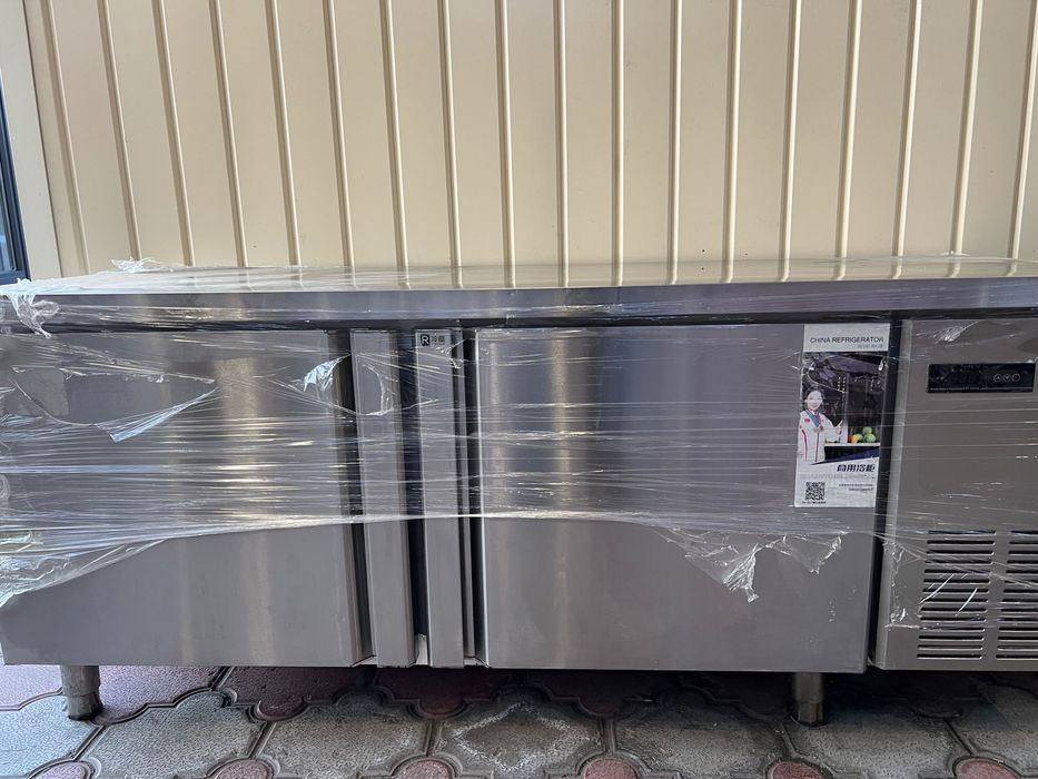 Холодильный шкаф