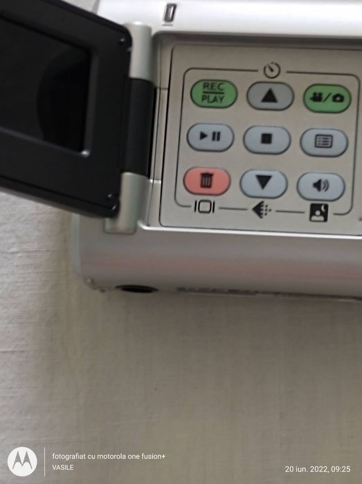 Cameră.   Video. Nouă  marca  mustek   DV3000