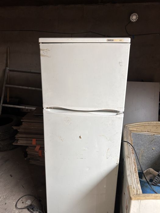 Продам холодильник