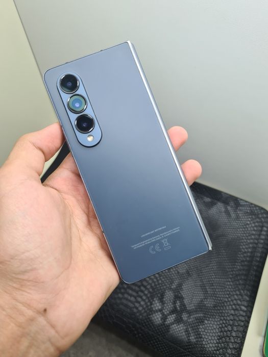 samsung z fold 5 12/256gb holati yaxshi