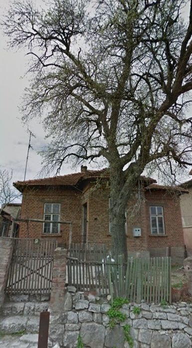 Имот с отличен потенциал на метри от реката и парка - гр. Лом