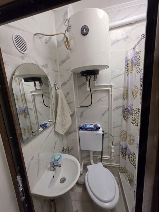 Închiriez garsonieră