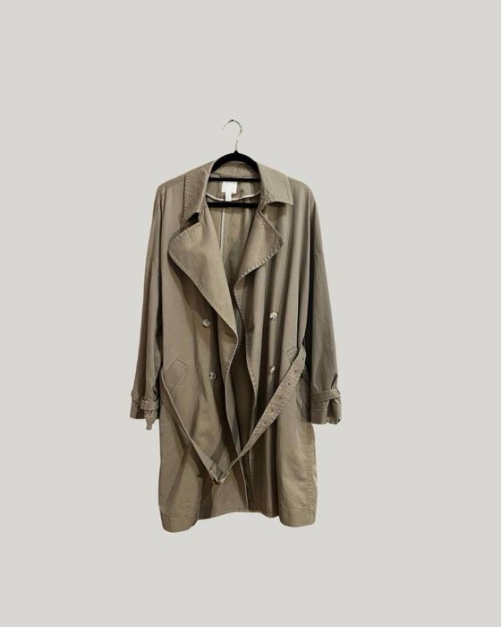 Дамски тренч H&M Размер L Цена 10лв.  без следи от употреба