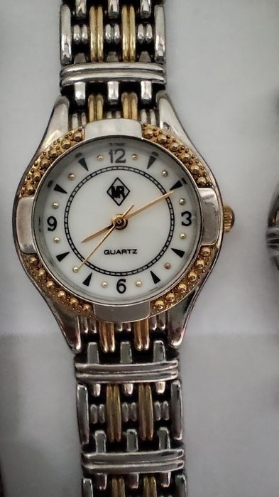 Ceasuri de måna mai multe modele