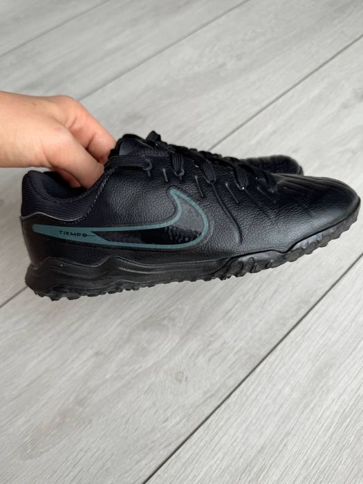 Ghete de fotbal Nike pentru copii. 32