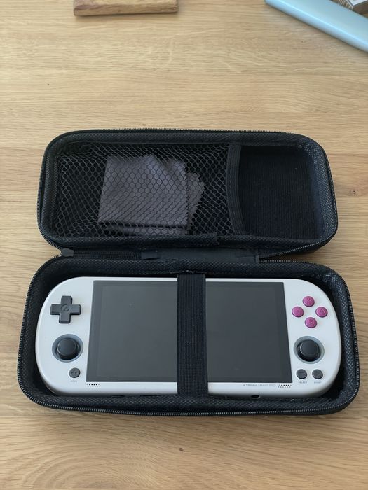 Trimui Smart Pro 256GB – Consolă Retro NOUĂ + Husă