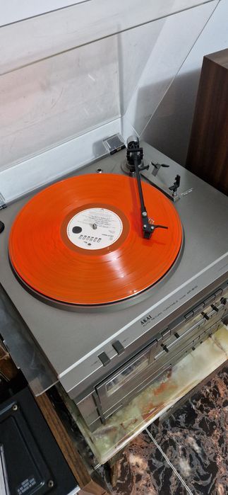 Sistem audio Akai