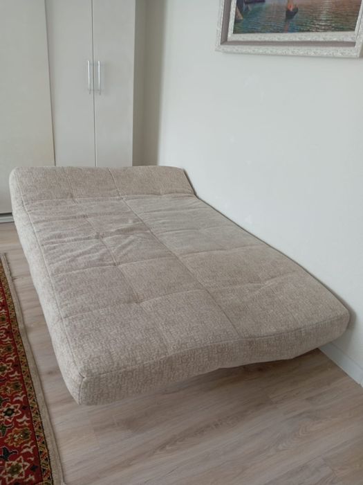 Продаётся б/у диван