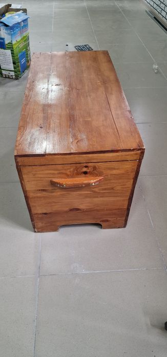 Сундук из дерева