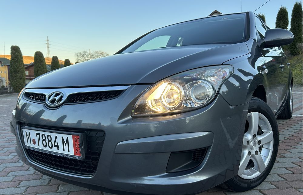 -Hyundai i30 facelift-1.4benzina-109cai-euro4-2010-adusa din germania-