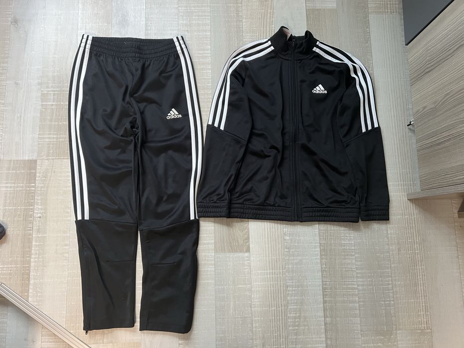 Сет Adidas за момче 9-10г