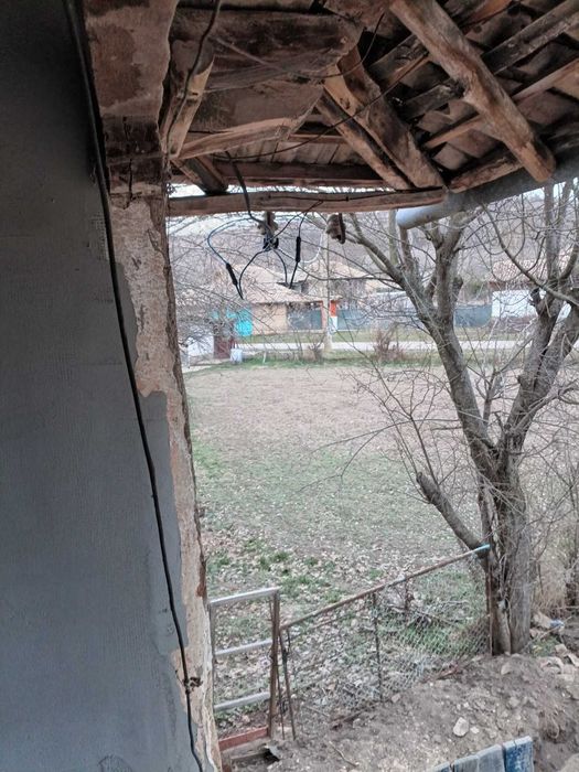 1820-Продава се едноетажна паянтова къща в село Балкански!