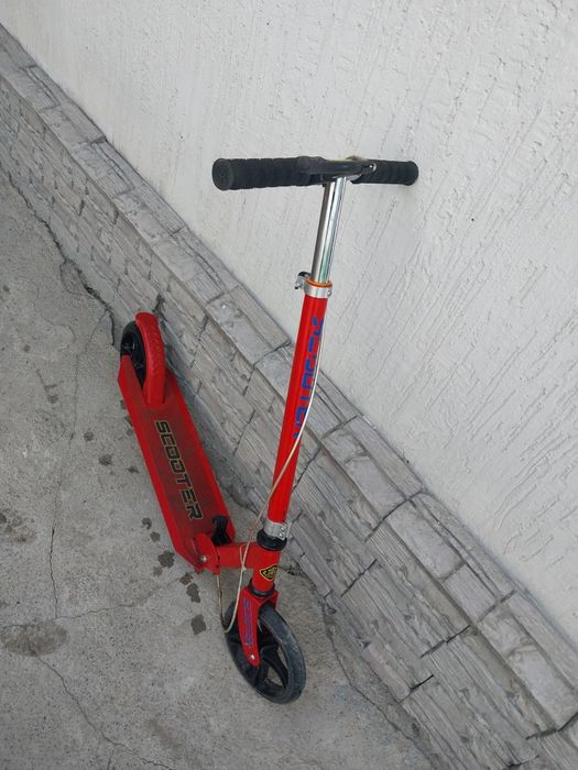 Продам  самокат.