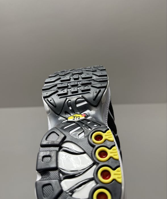 Nike Air Max Plus TN Black White