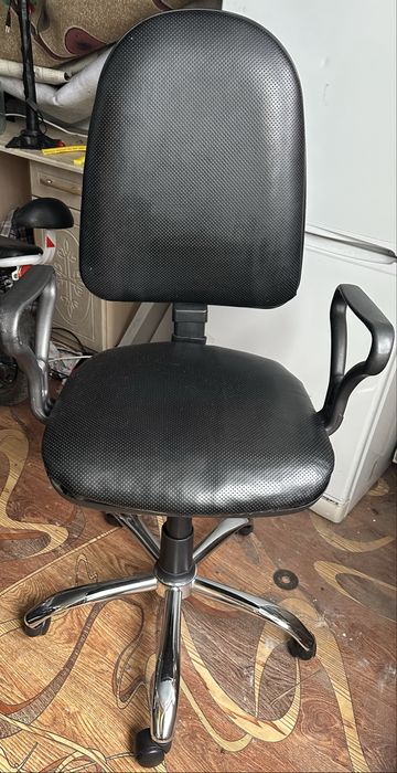 Компьютерное кресло