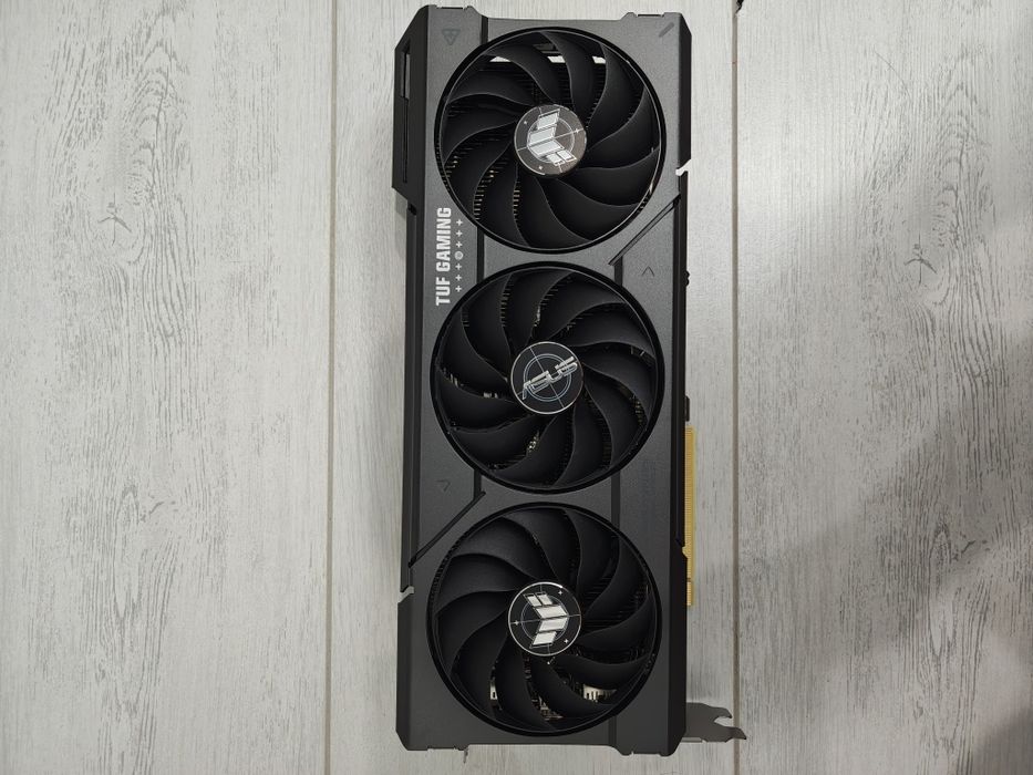 Видеокарта Asus RTX 4070 TUF Gaming