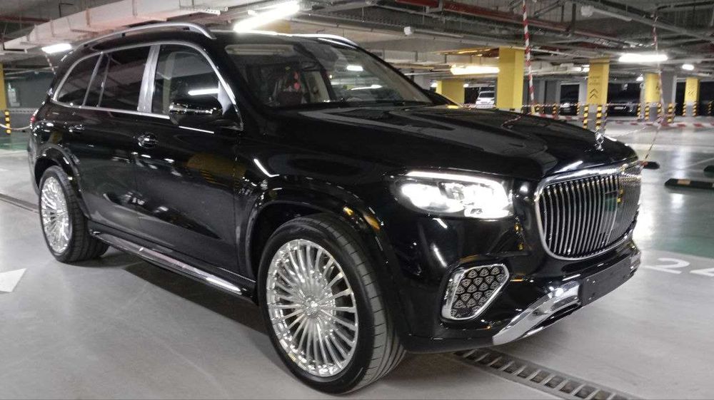 Mercedes-Benz Maybach GLS 600 год 2025