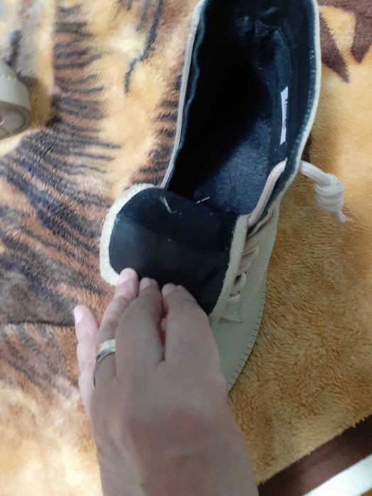 Ghete dama bej deschis, din piele naturala, pentru un cadou elegant