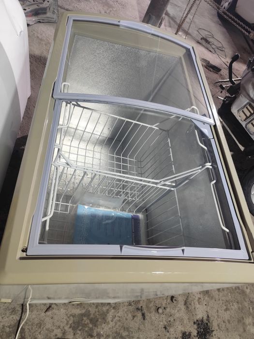 Продам морозильную камеру