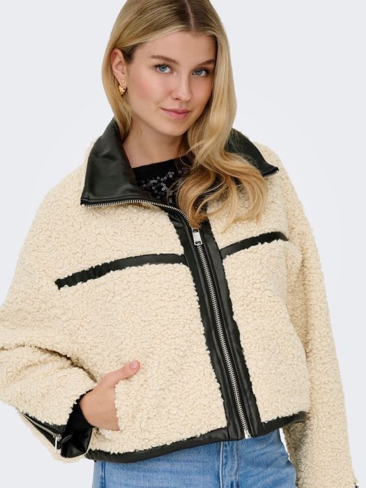 ONLY Преходно яке ONLPATTI