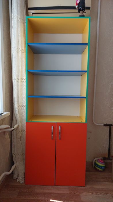 Продам шкаф для книг