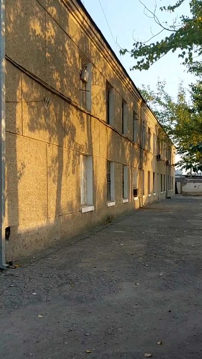 Андижонда 2-этаж  81 сотих ер майдони сотилади