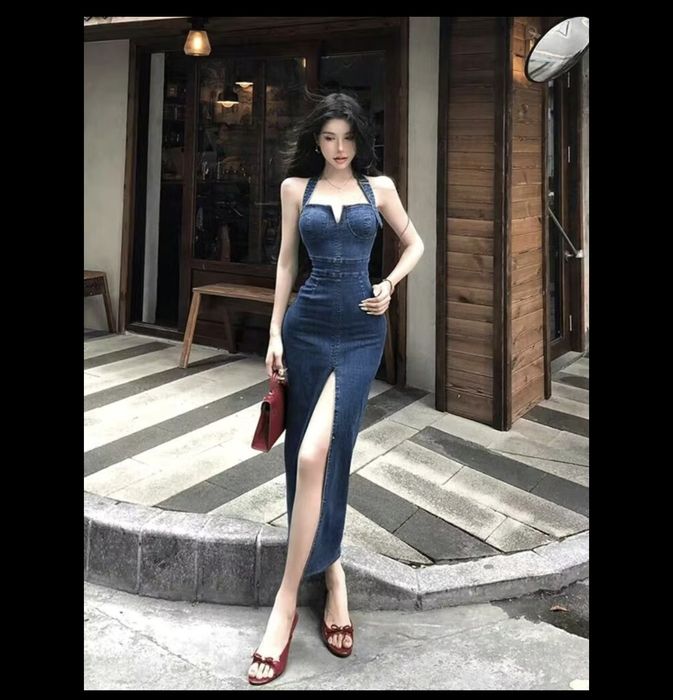 Джинсовое женское платье.