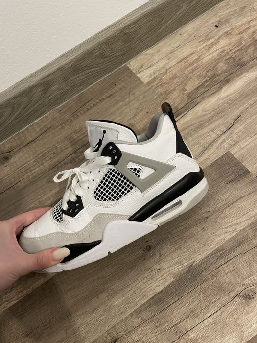 Jordan 4 Retro Military Black