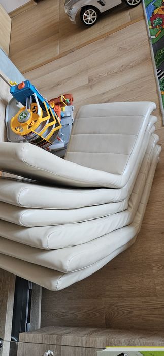 Столове цвят крем бежов - 6 броя