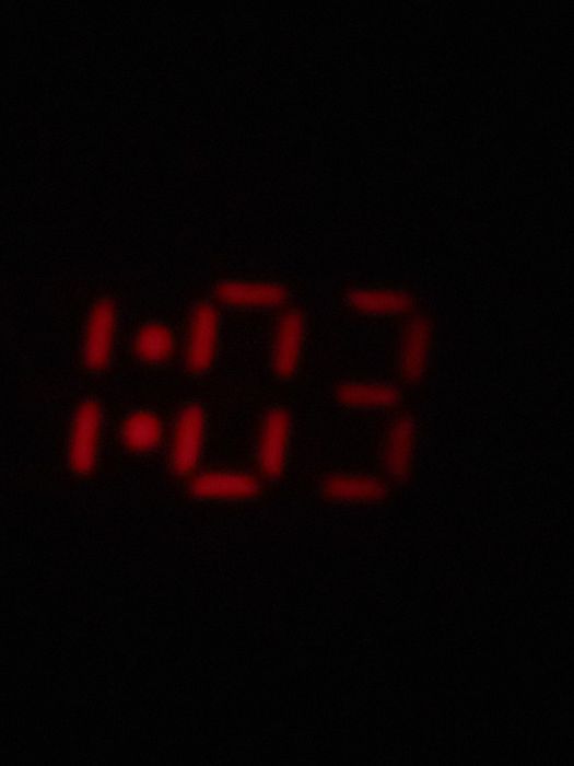 Часы проектор настольные