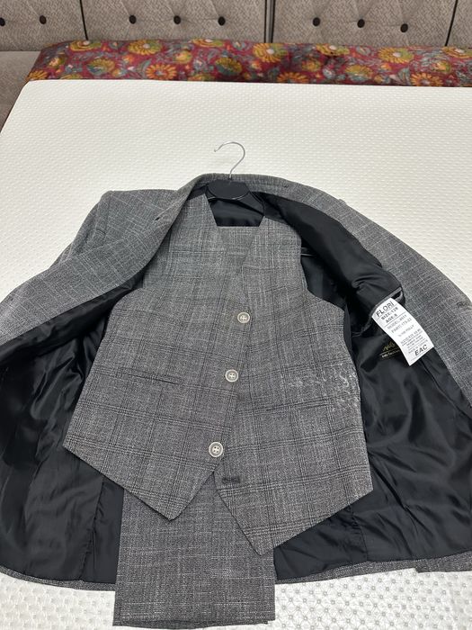 Продам тройку костюм брюка для мальчика