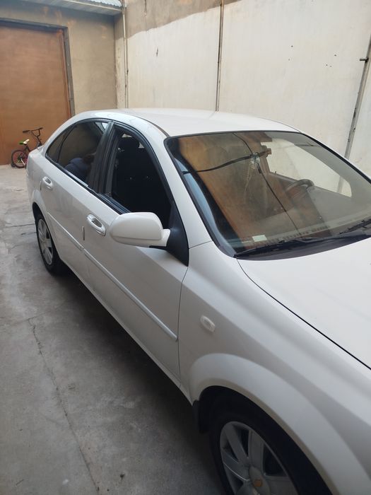 lacetti 1.8 2011 г.