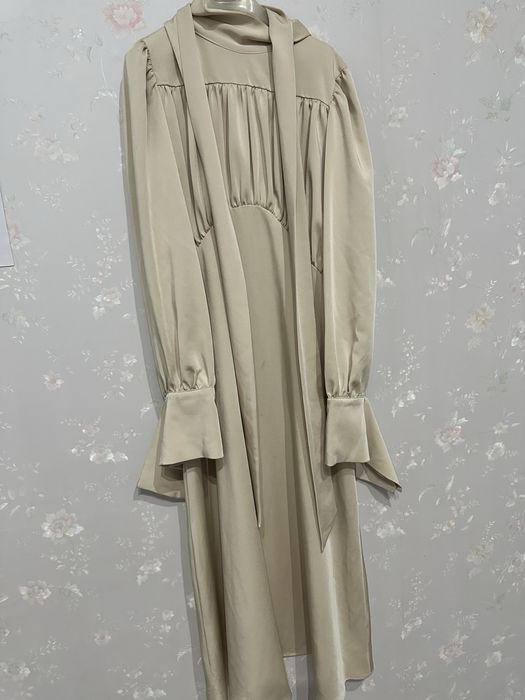 Платья и тренч и кофта