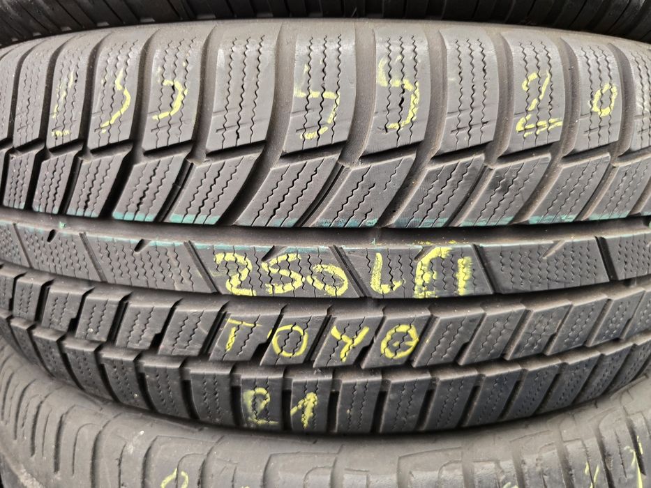 235 55 20 toyo m+s o buc