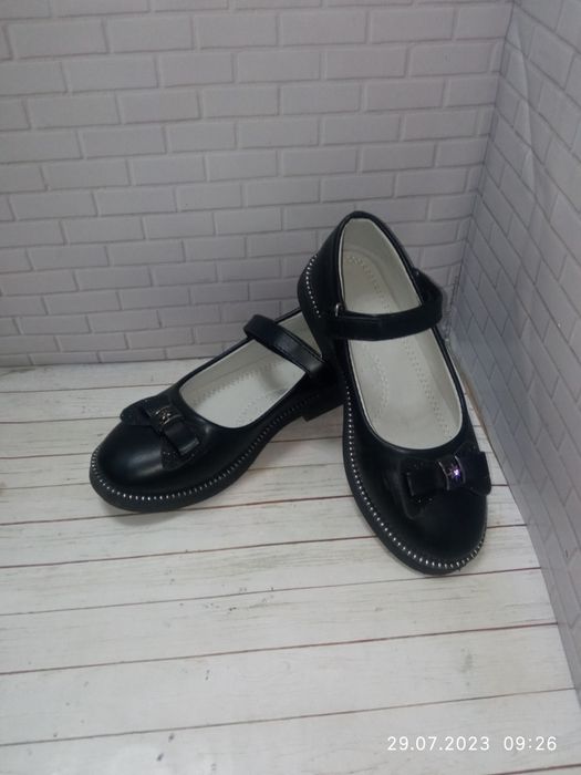 Школьные туфли для девочки