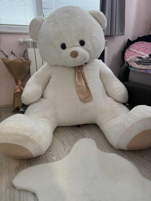 Плюшен мечок-много голям
