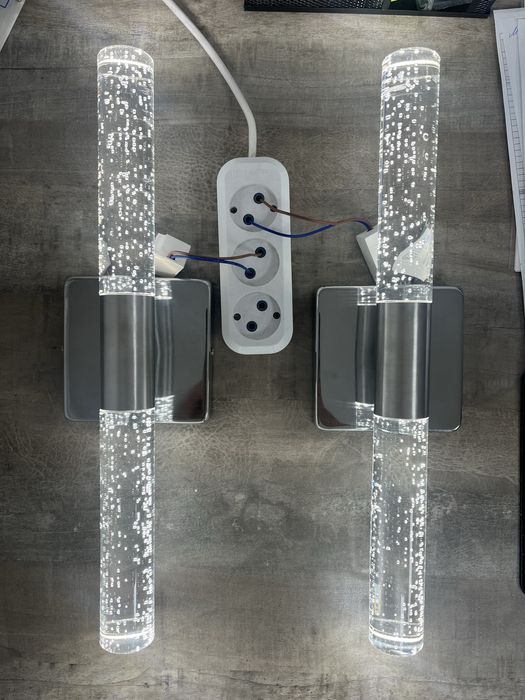 Продам светильники настенные