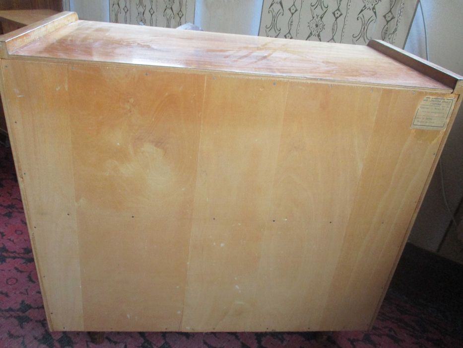 Шкафче тип“барче“