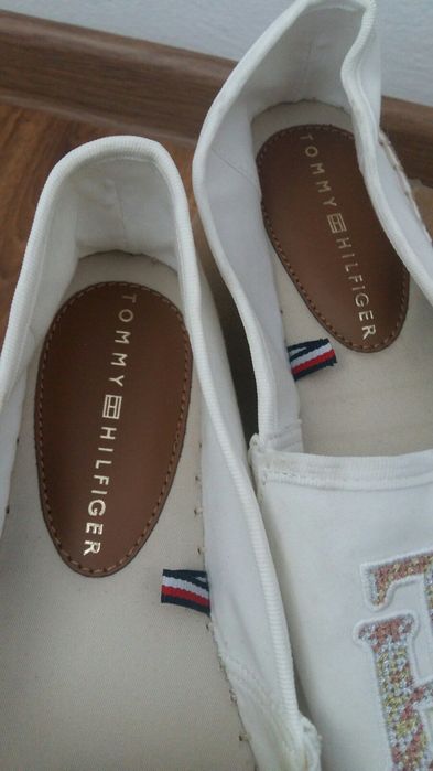 Женски еспадрили на Tommy Hilfiger