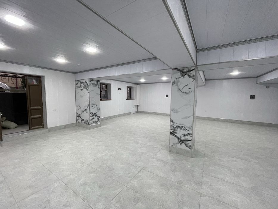 Продаётся 128 кв нежилое полуподвалное помещение с арендатором