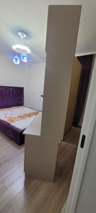 Срочно продам компьютерный стол самовывоз.