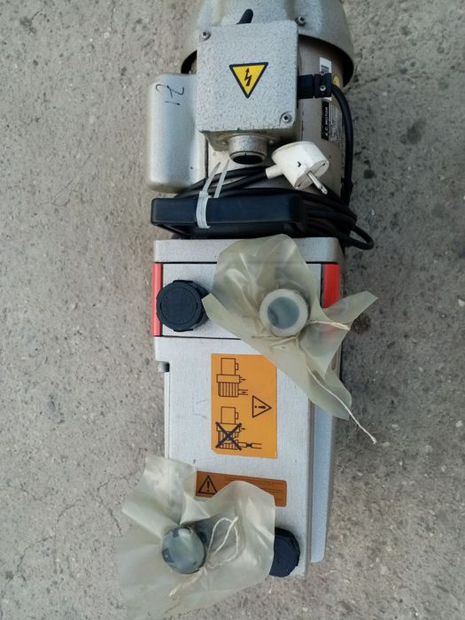 Вакум помпа в отлично състояние