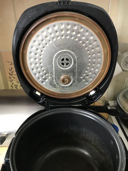 Мультиварка REDMOND